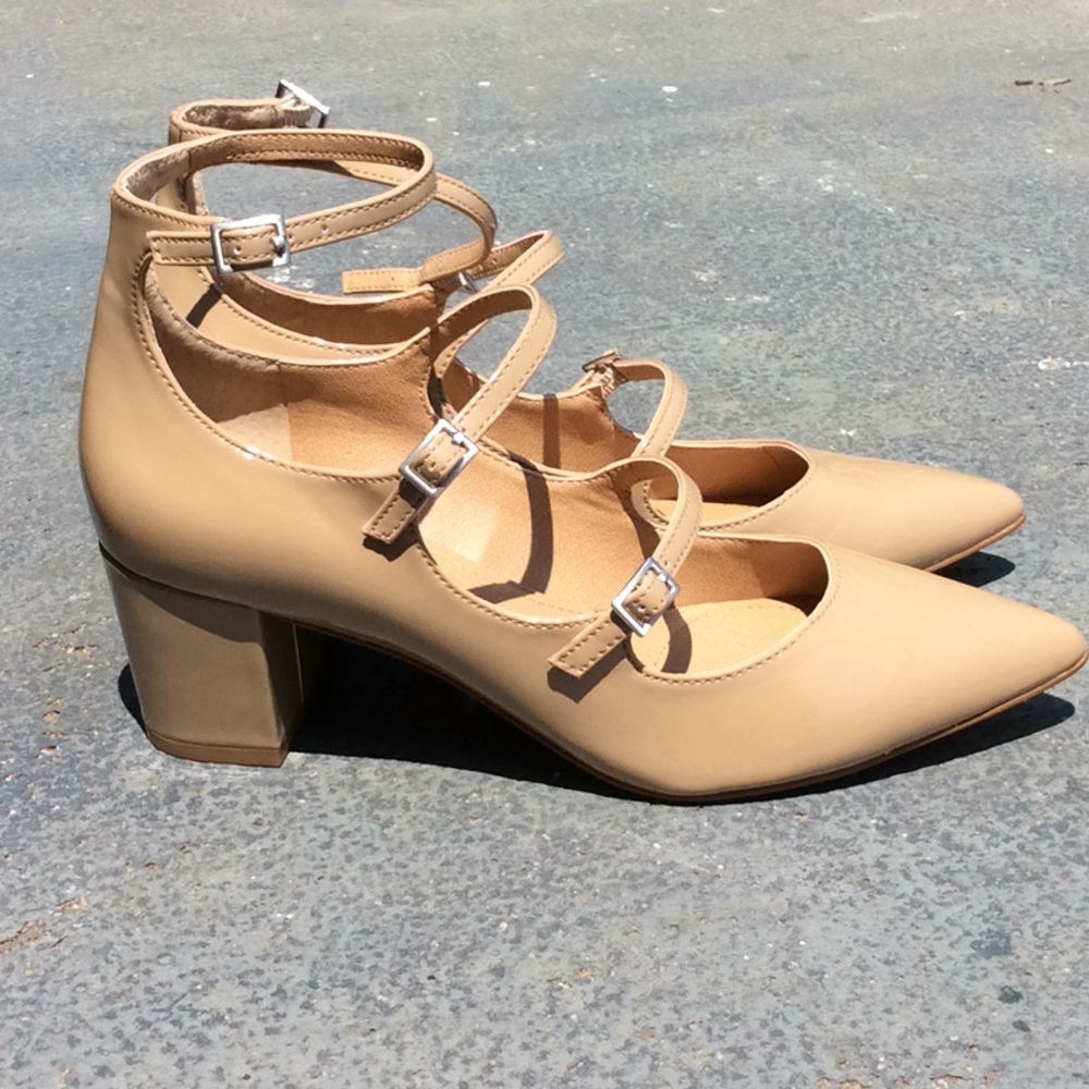 NIB Tahari Rave Nude Patent Leather Mary Jane 7